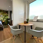 公寓 Urban Jungle In + Netflix 卡塞尔